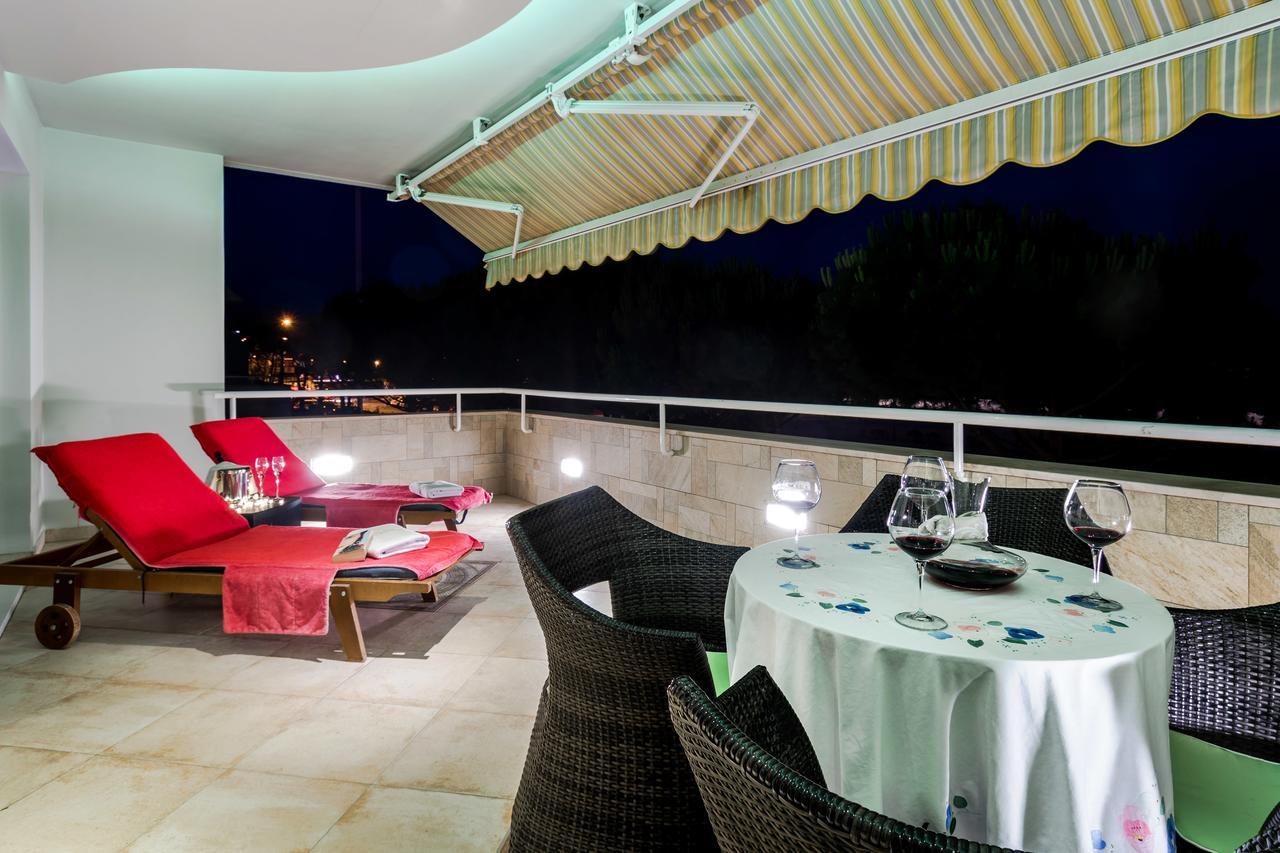Luxury Seaside Apartment สปลิท ภายนอก รูปภาพ