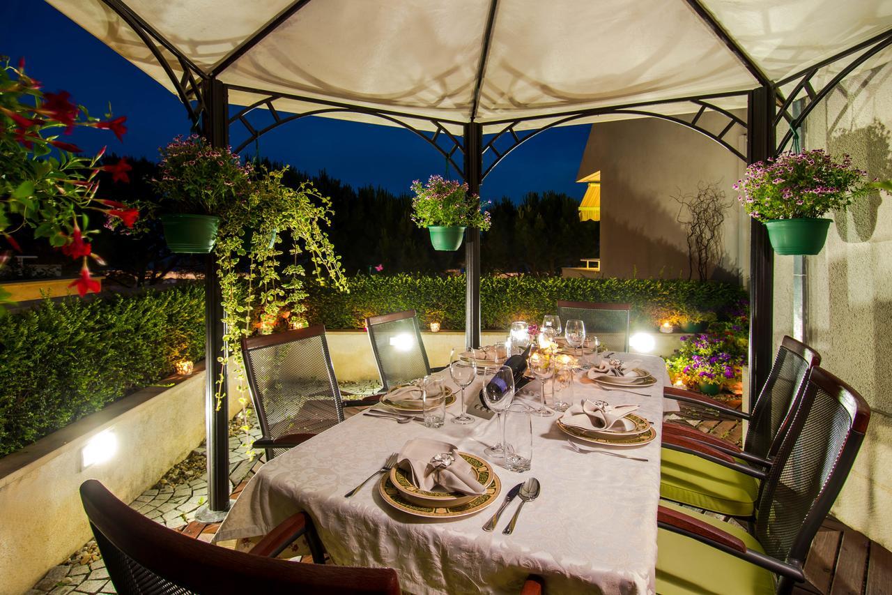 Luxury Seaside Apartment สปลิท ภายนอก รูปภาพ